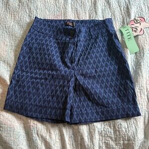 Elegant Blue Navy Patterned Women's Shorts